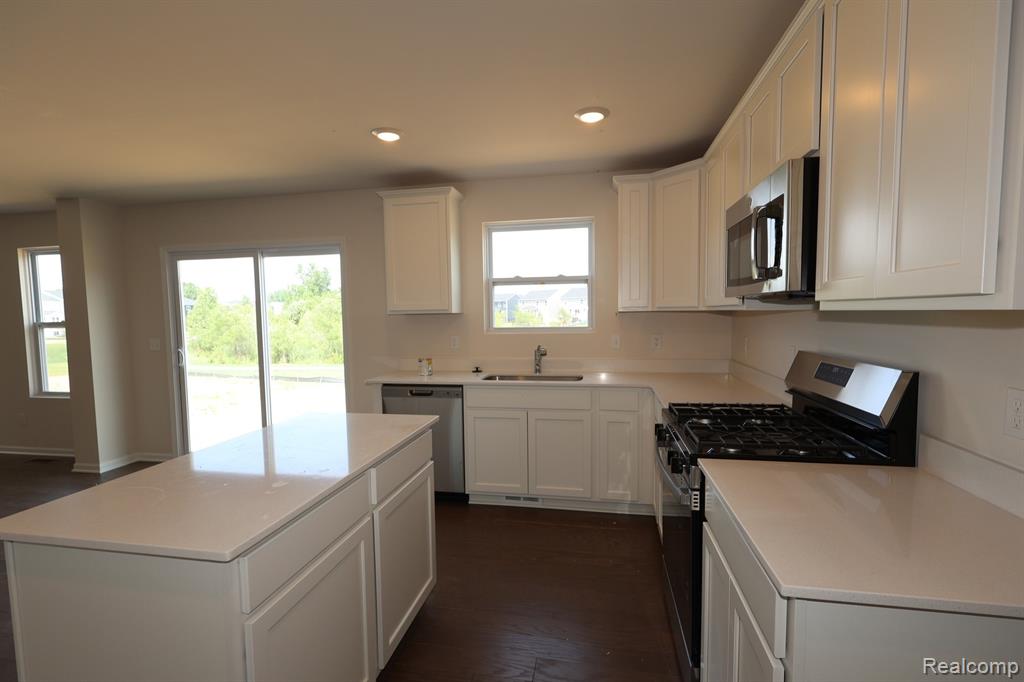 410 Hidden River W, Holly, MI 48442 — Photo 4