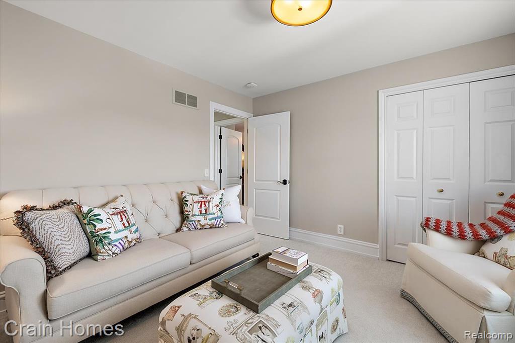 49729 SANDRA Drive, Shelby Twp, MI 48315 — Photo 45