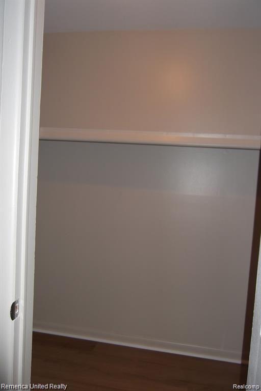 7020 VILLA Drive, Waterford, MI 48327 — Photo 12