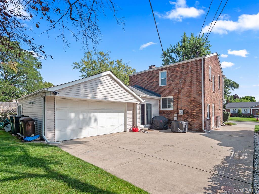4331 ELMWOOD Avenue, Royal Oak, MI 48073 — Photo 20