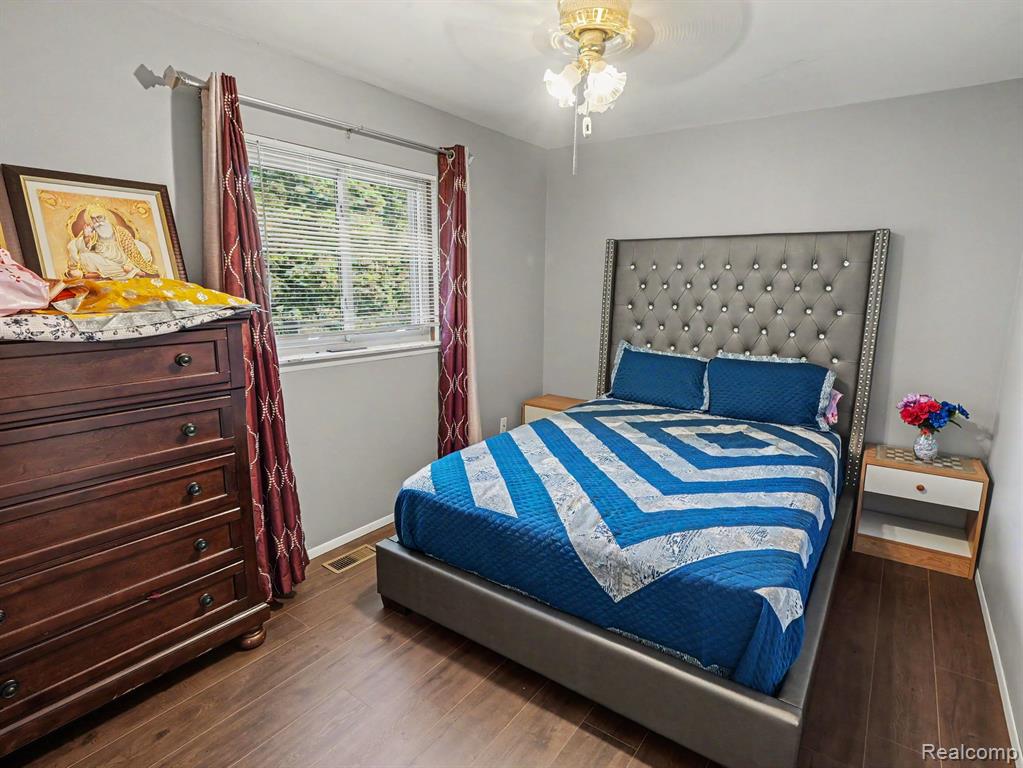 1418 Oakview Drive, Canton, MI 48187 — Photo 8