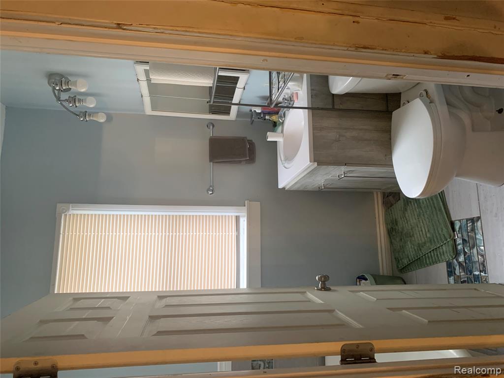 17520 Goddard Street, Detroit, MI 48212 — Photo 9