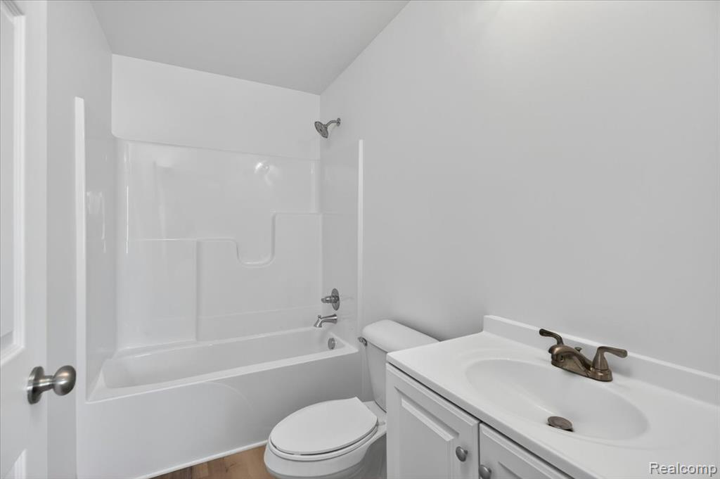 3150 Daisy Way, Burton, MI 48519 — Photo 22