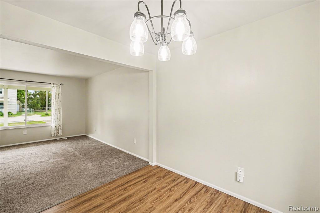 606 Hickory Street, Fenton, MI 48430 — Photo 9