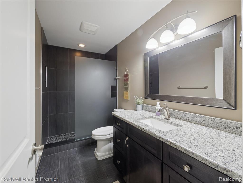 214 Presidio Drive, Ortonville, MI 48462 — Photo 32