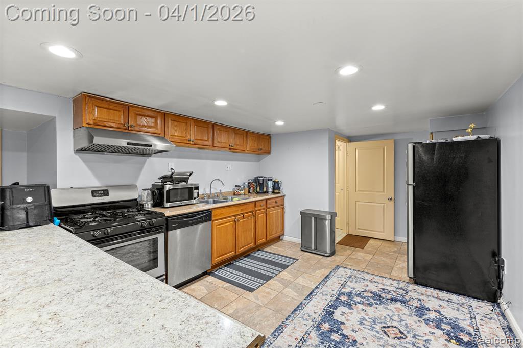 7351 N Gulley Road, Dearborn Heights, MI 48127 — Photo 36