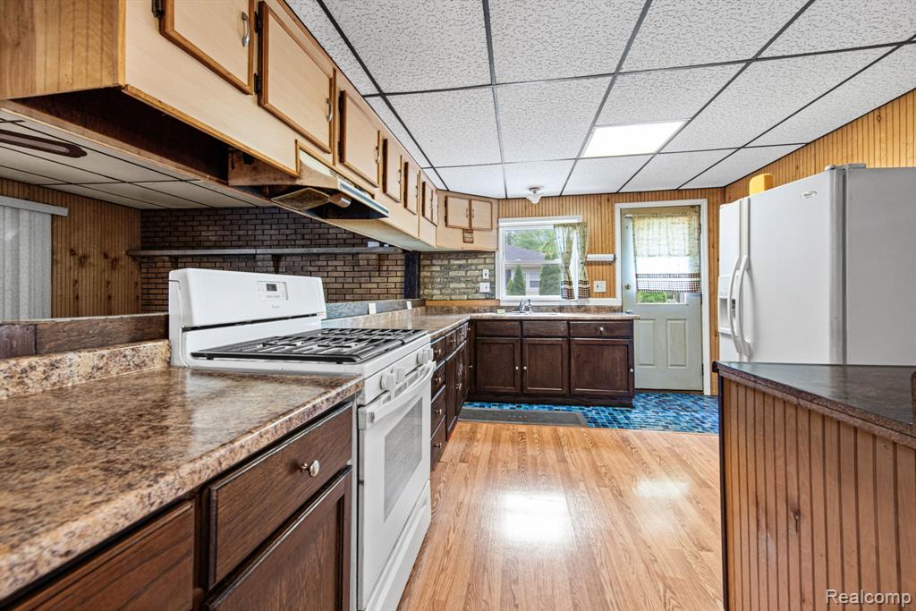 19227 Gudith Road, Trenton, MI 48183 — Photo 8