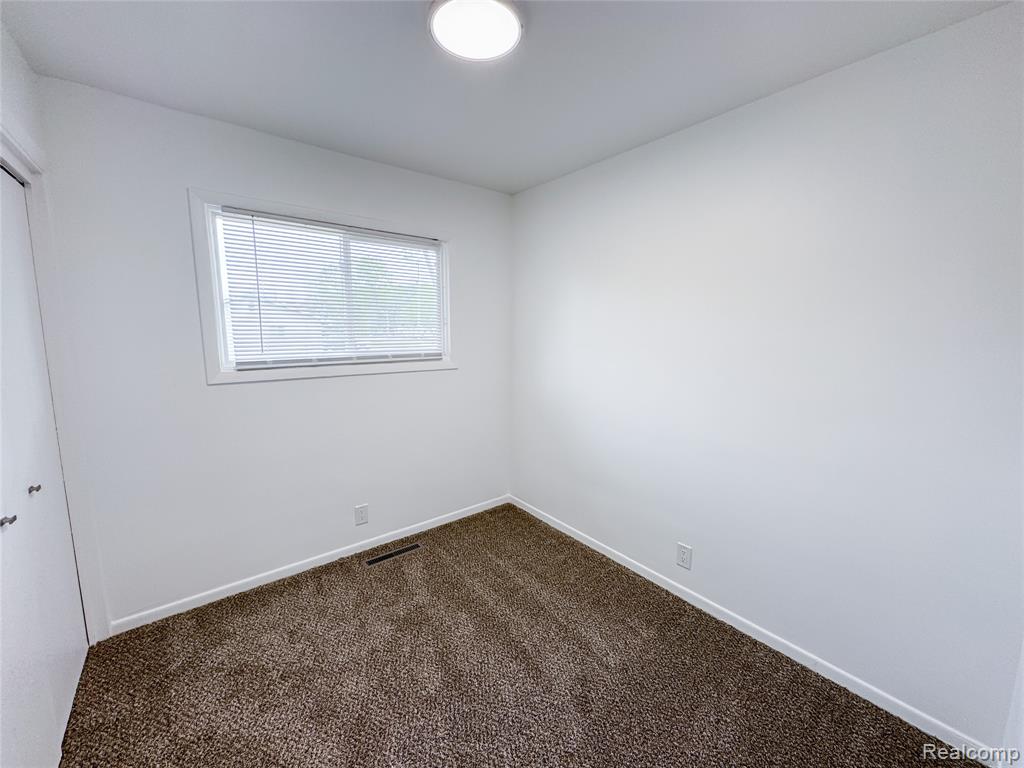 6519 Estrelle Avenue, Mount Morris, MI 48458 — Photo 5