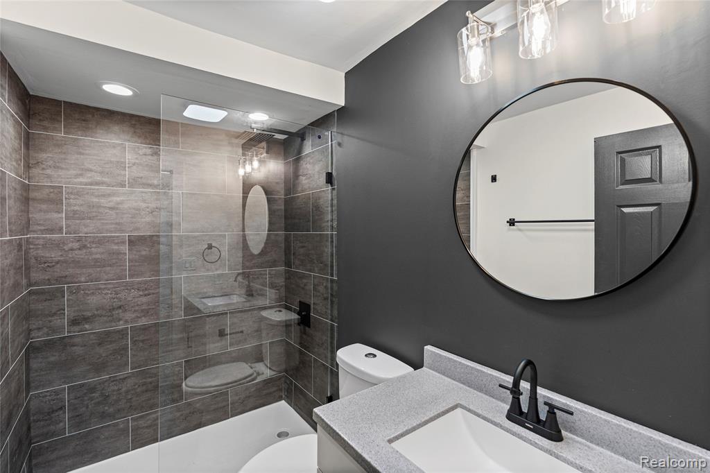 1460 W Silverbell Road, Lake Orion, MI — Photo 46