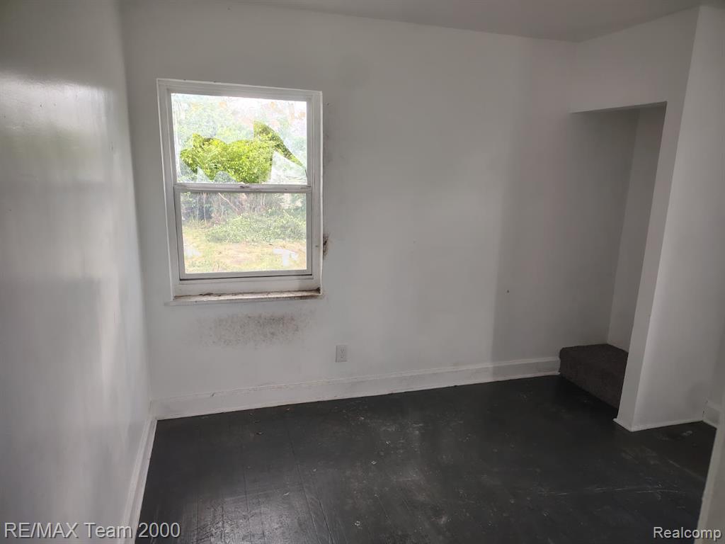 8860 Appoline Street, Detroit, MI 48228 — Photo 23