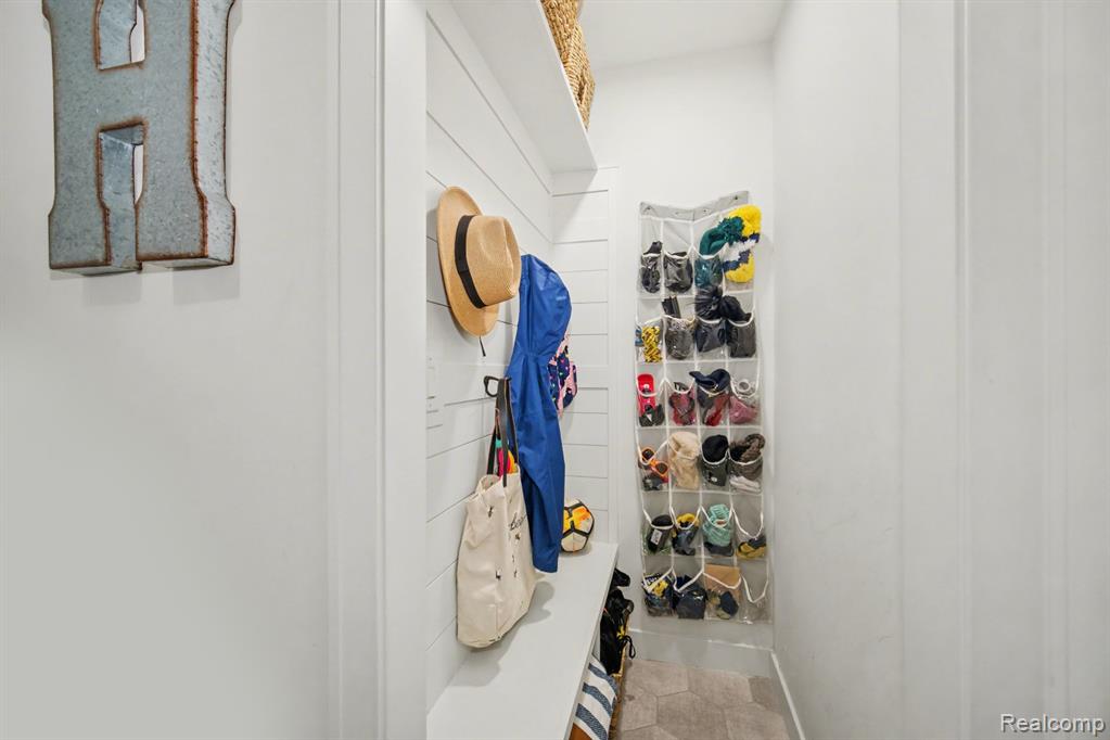 1717 Foxdale Lane, Ann Arbor, MI 48108 — Photo 12