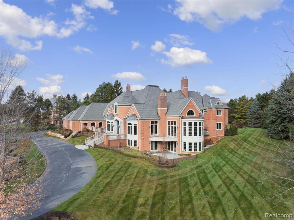 5165 Abbey Road, Rochester, MI, 48306