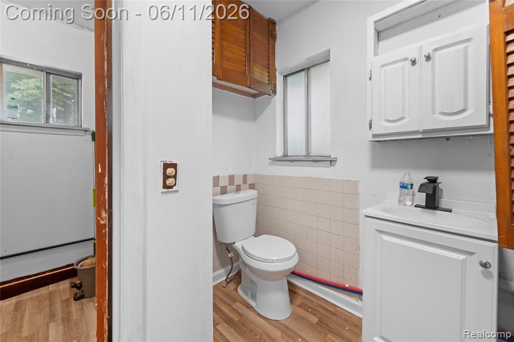 21855 Schoenherr Road, Warren, MI 48089 — Photo 28