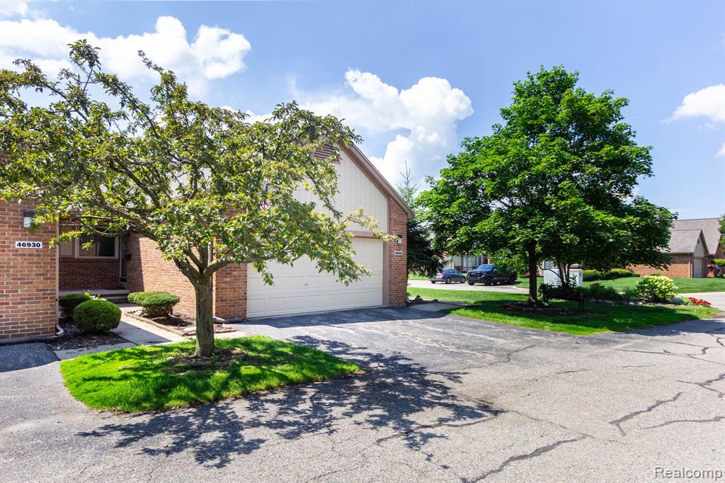 46910 Country Lane, 12, Macomb, MI 48044 — Photo 3