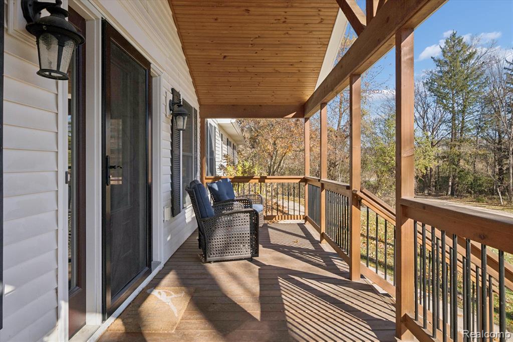 7050 Dibrova Drive, Brighton, MI 48116 — Photo 4