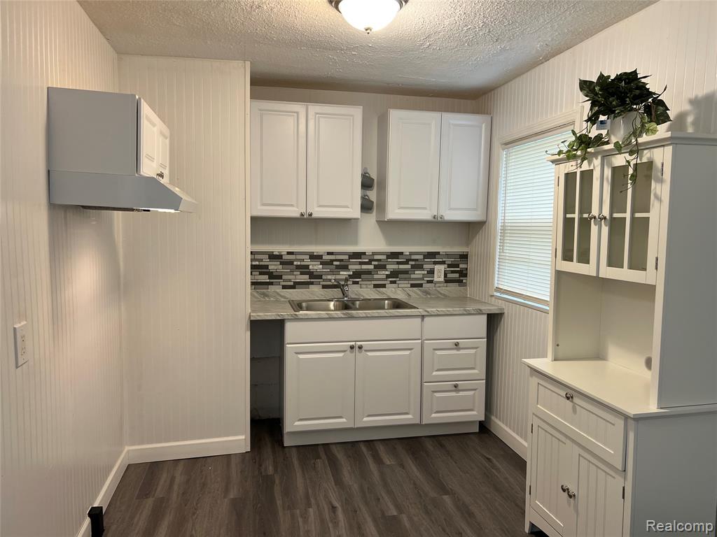 801 Hubbard Avenue, Flint, MI 48503 — Photo 3