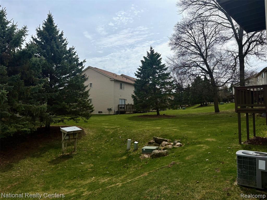 1291 Azalea Lane, 120, Waterford, MI 48327 — Photo 26