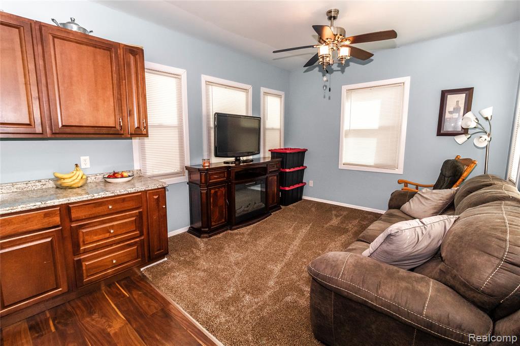 825 N Main Street, Lapeer, MI 48446 — Photo 11