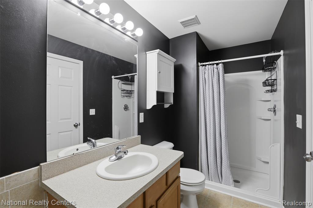 39647 Springwater Drive, Northville, MI 48168 — Photo 18