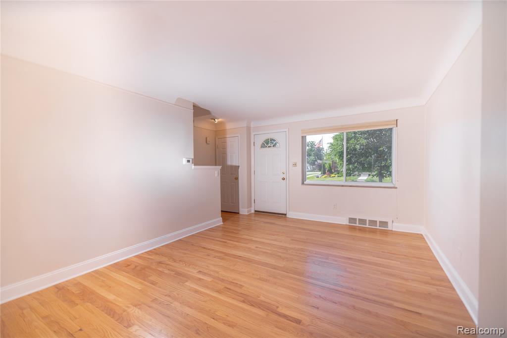 502 W Houstonia Avenue, Royal Oak, MI 48073 — Photo 5
