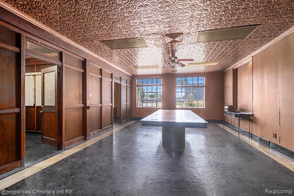 2731 JEROME Street - Photo 4