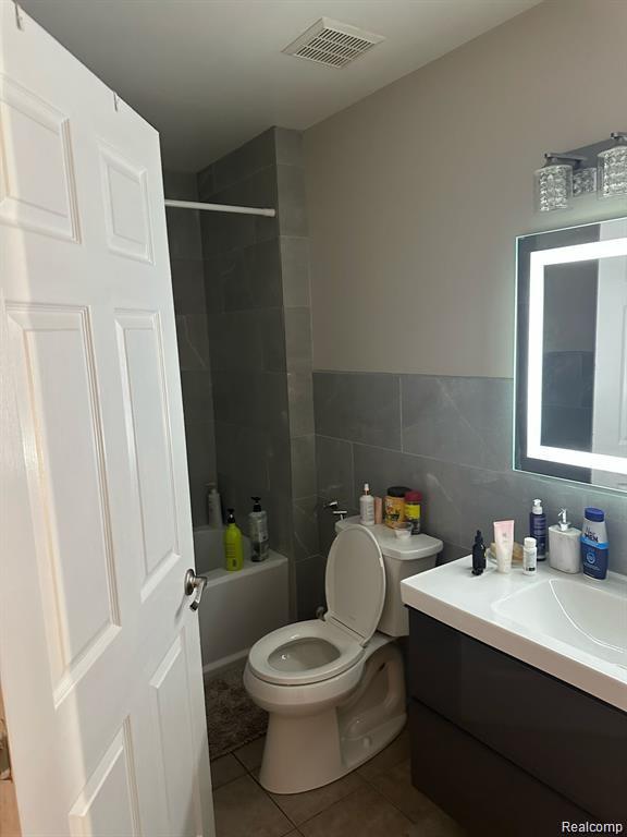 55 Morross Circle, Dearborn, MI 48126 — Photo 11