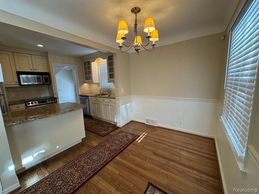 551 BIRD Avenue, Birmingham, MI 48009 — Photo 8