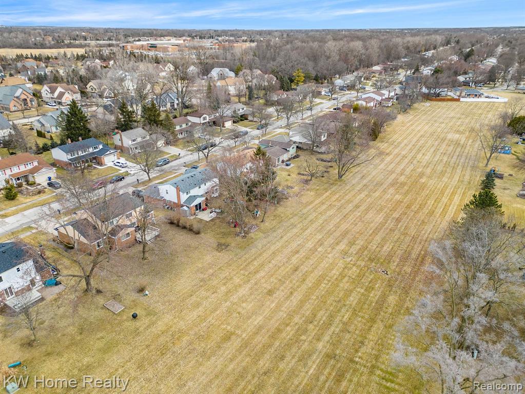 47247 BARTLETT Drive, Canton, MI 48187 — Photo 35