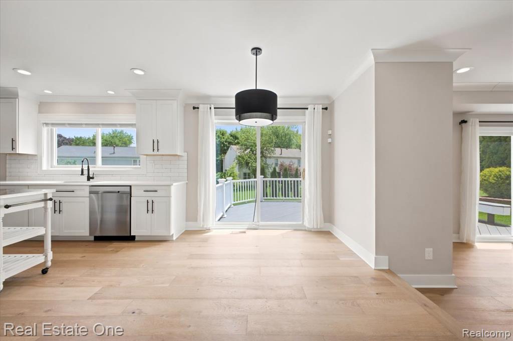 5485 Hammersmith Drive, West Bloomfield, MI — Photo 13