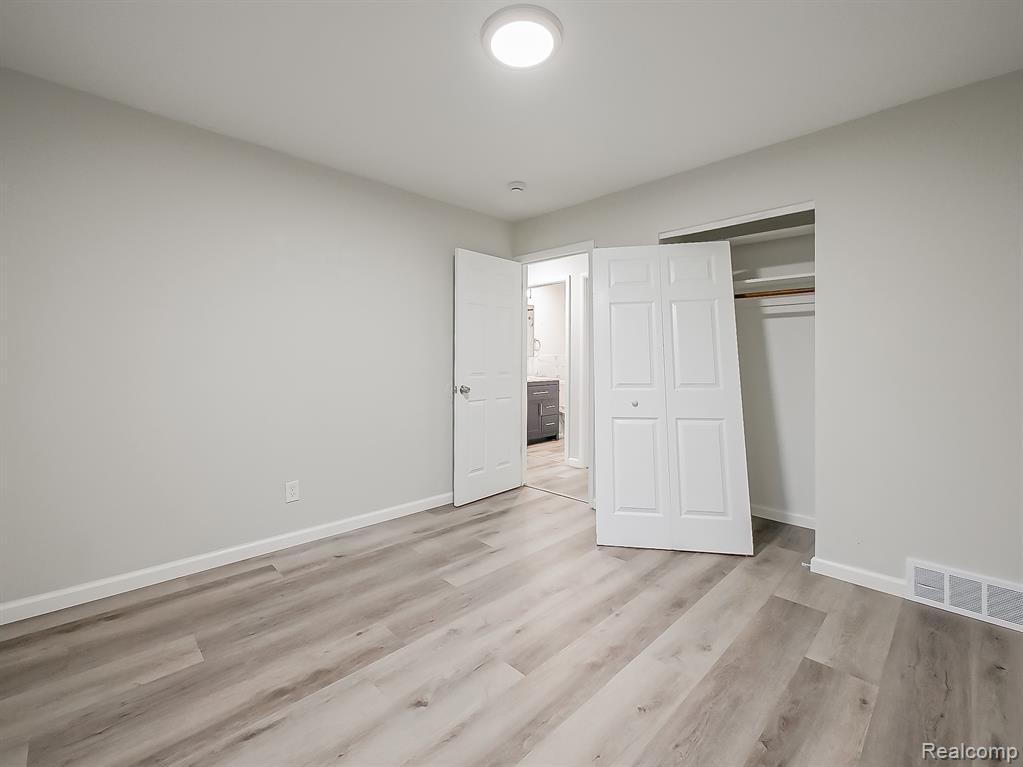 536 Emerson Avenue, Pontiac, MI 48342 — Photo 15