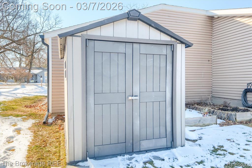 4405 Green Lake Road, West Bloomfield, MI 48323 — Photo 7