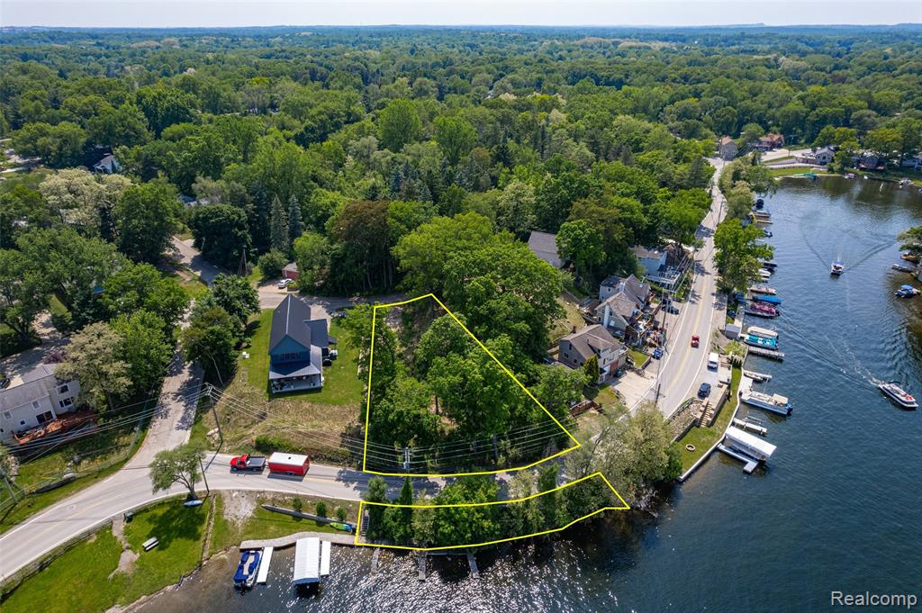411 Heights Road, Lake Orion, MI 48362 — Photo 2