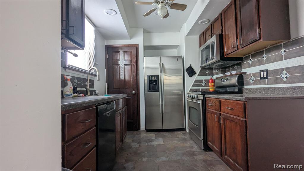 84 N GLENWOOD Avenue, Pontiac, MI 48342 — Photo 2