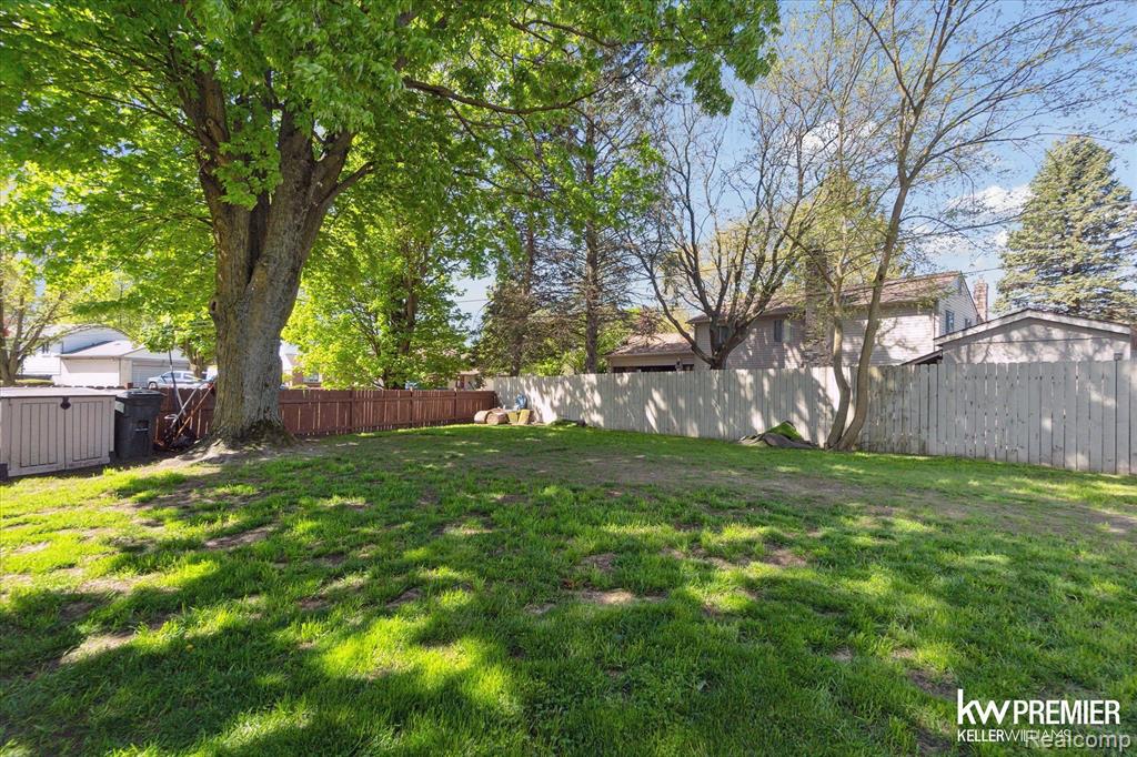 40955 Utica Road, Sterling Heights, MI 48313 — Photo 27