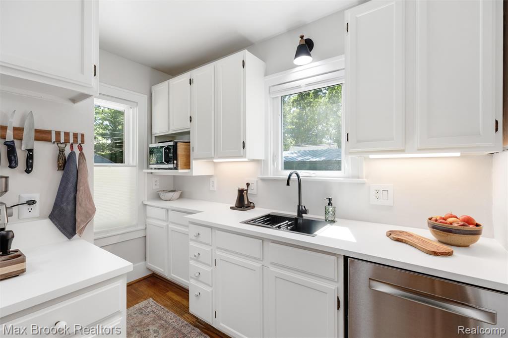 44 Kensington Boulevard, Pleasant Ridge, MI — Photo 14