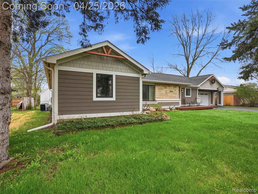 590 N Sheldon Road, Plymouth, MI 48170 — Photo 3
