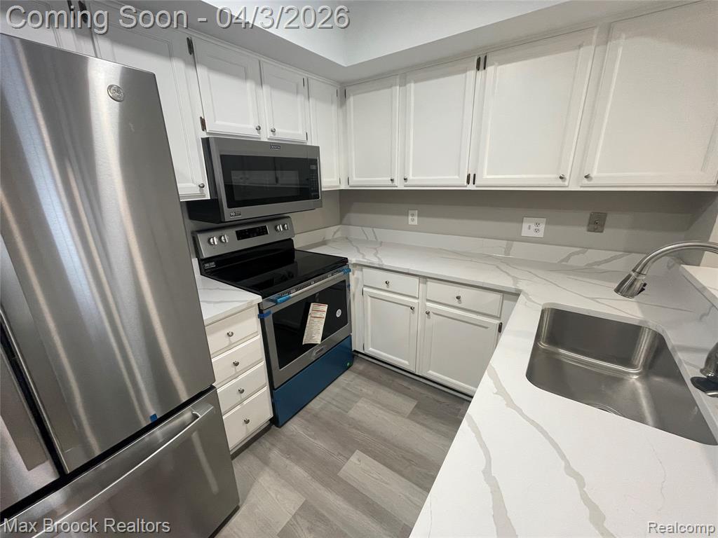 6600 Bellows Court, West Bloomfield, MI — Photo 9