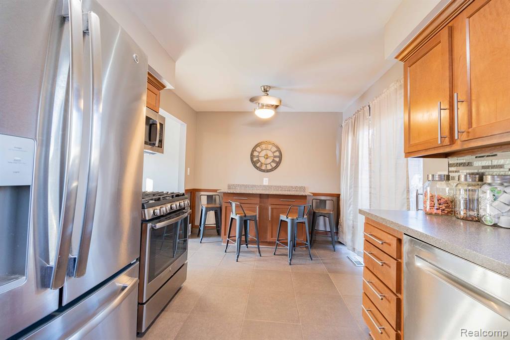 8364 ALTON Street, Canton, MI 48187 — Photo 11