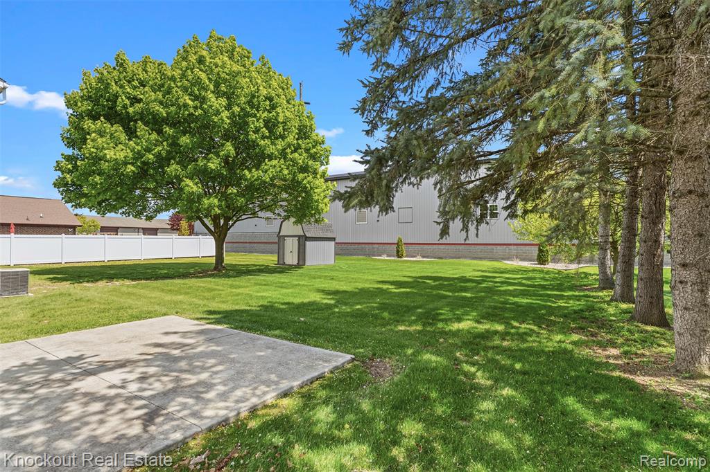 459 Zehnder Drive, Frankenmuth, MI 48734 — Photo 33