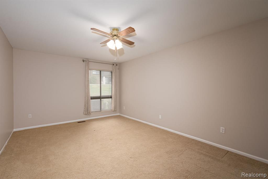 936 Wexford Way, Rochester Hills, MI 48307 — Photo 28