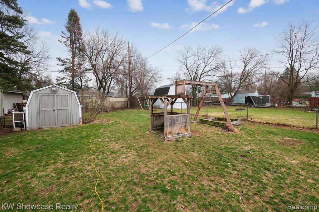 341 Rustic Circle, White Lake, MI — Photo 42