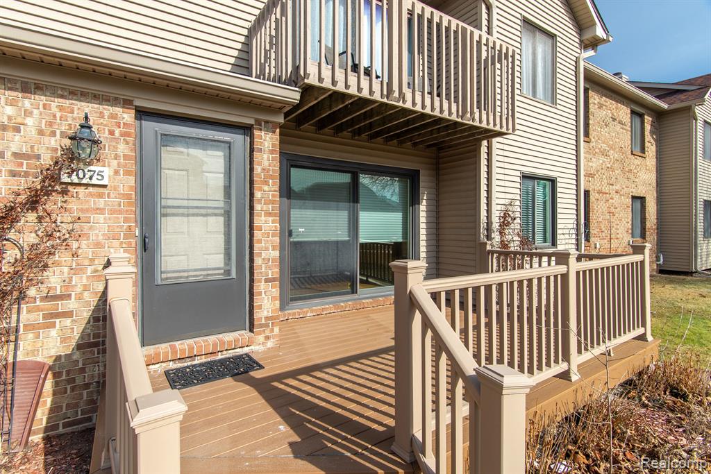 7075 ELMHURST, West Bloomfield, MI — Photo 2