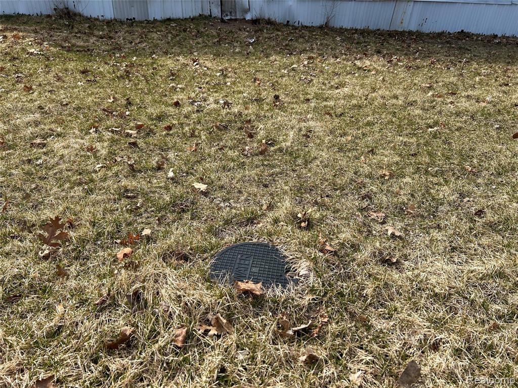 504 LOCUST Street, Howard City, MI 49329 — Photo 10