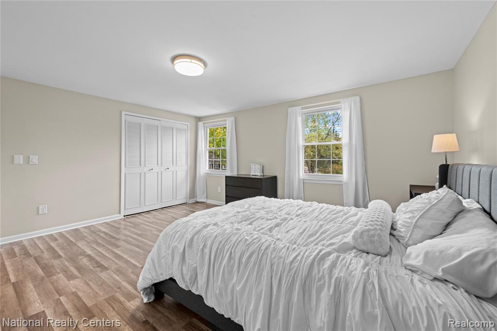 41333 Lagoon Court, Wayne, MI 48167 — Photo 18