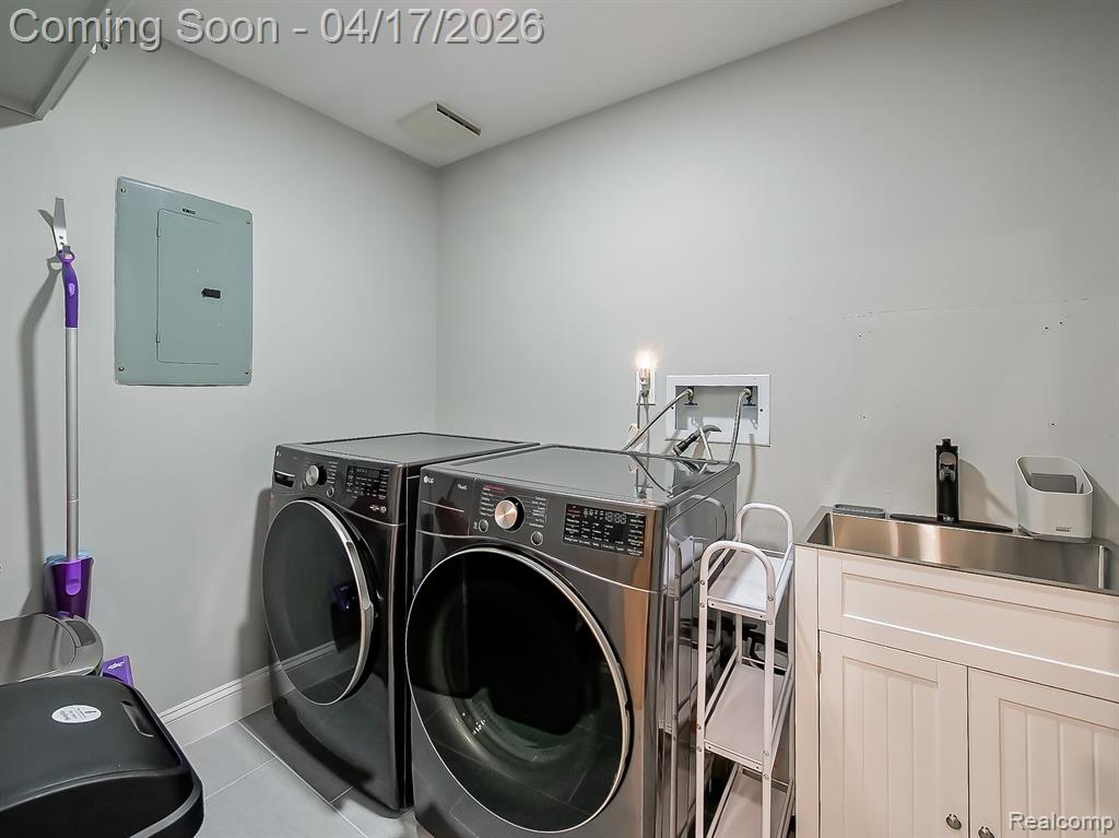 43000 12 Oaks Crescent Drive, 5022, Novi, MI 48377 — Photo 23