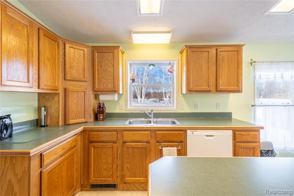 11944 N Wise Road, Clare, MI 48617 — Photo 6