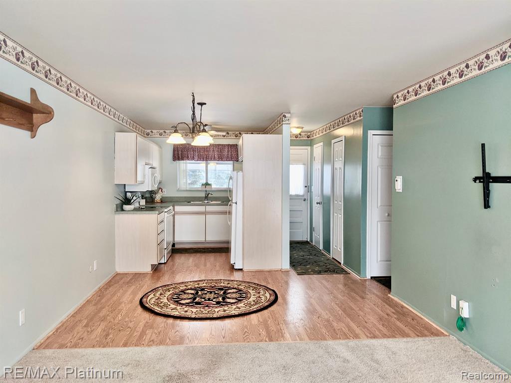 6010 Alan Drive, 30, Brighton, MI 48116 — Photo 9