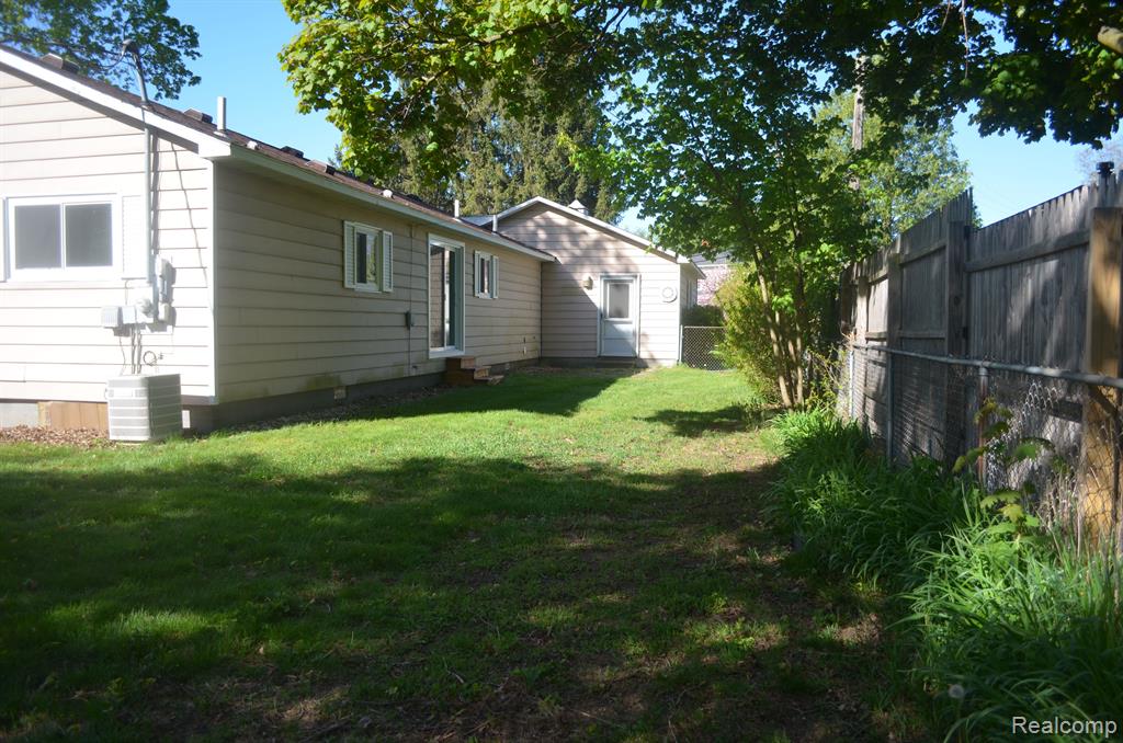 50 Mechanic Street, Oxford, MI 48371 — Photo 18