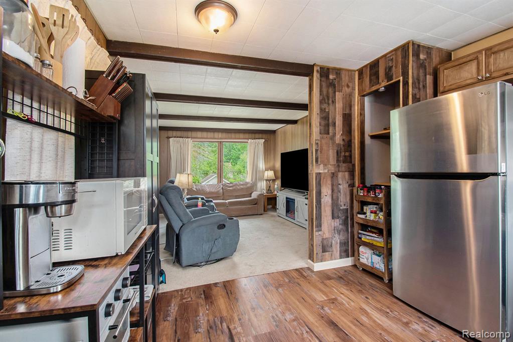 6954 LAKEVIEW Drive, Hubbard Lake, MI 49747 — Photo 5