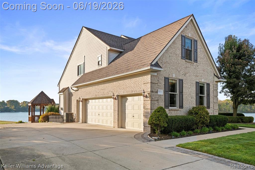 49354 Peninsular Drive, Belleville, MI 48111 — Photo 50